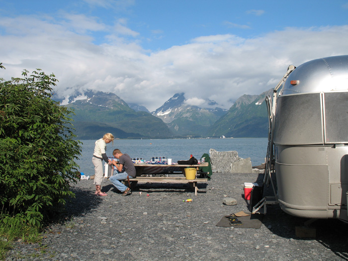 The skies clear up after breakfast .. we're staying here!
